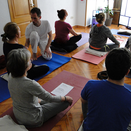 Únete a la mejor comunidad de kundalini yoga